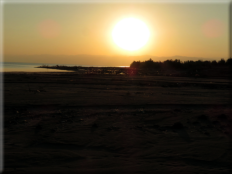 foto Tramonto sul Mar Morto